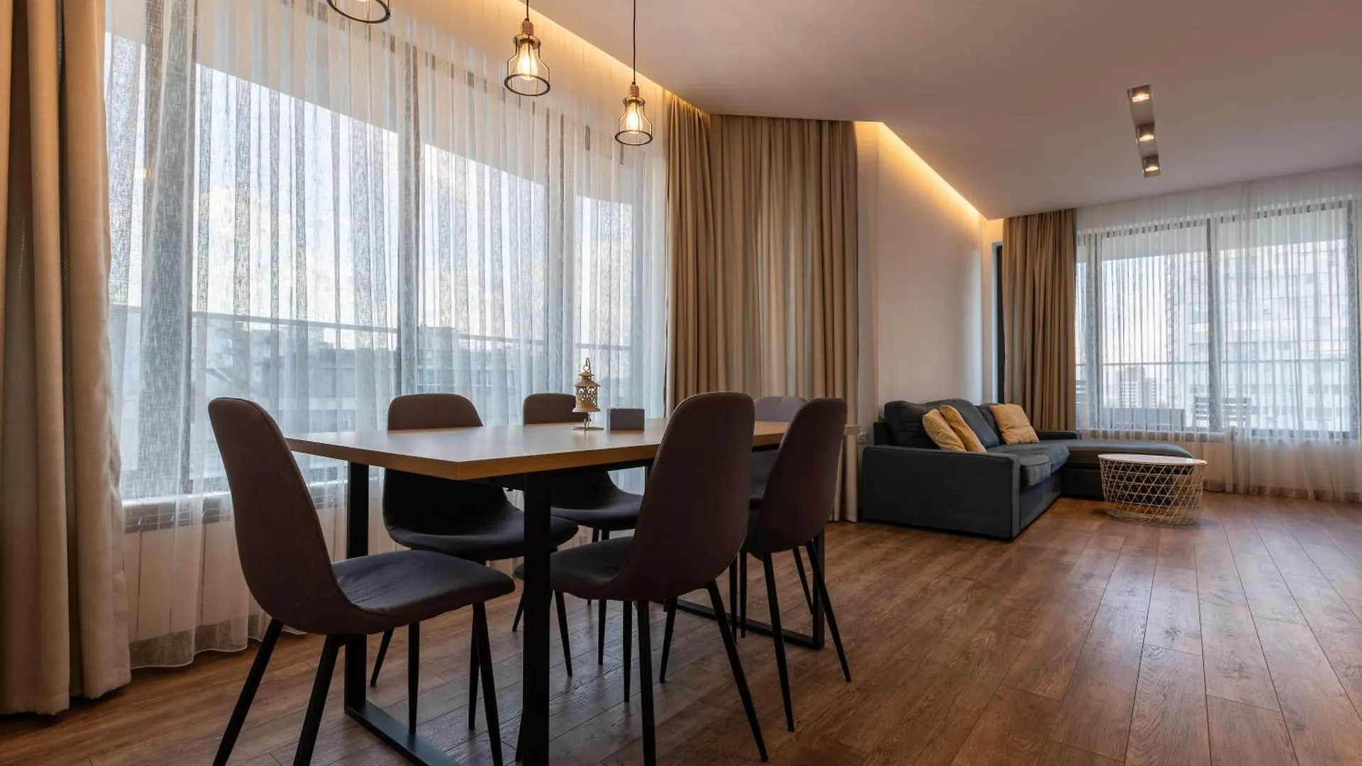 Apartment Spacious, Free Parking, 3Min Beach, Flora Panorama Burgas
