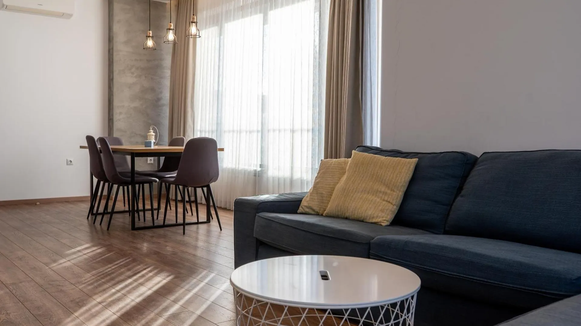 Apartment Spacious, Free Parking, 3Min Beach, Flora Panorama Burgas