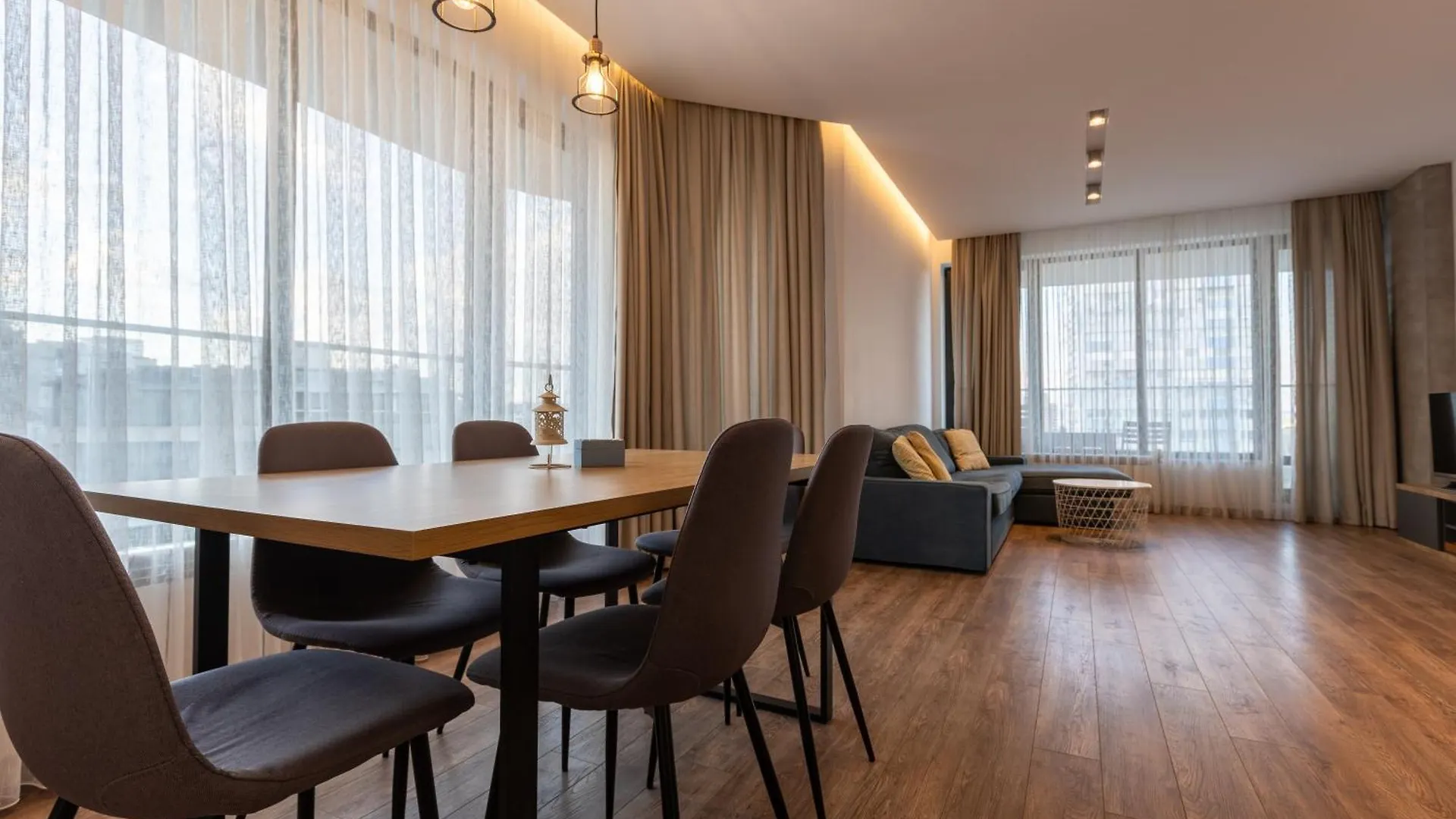 Spacious, Free Parking, 3Min Beach, Flora Panorama Burgas Apartment